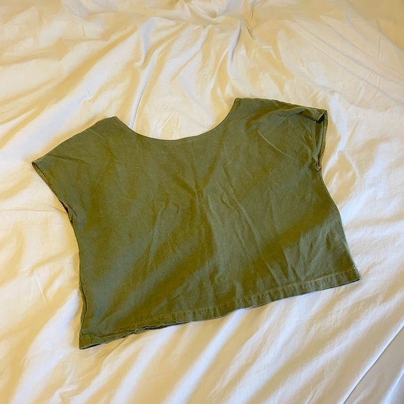 Beautiful 100% Silk Sage Green Top - Picture 4 of 5